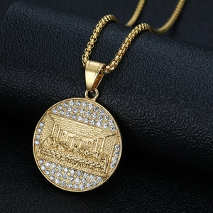 Collier hip-hop plaqué or avec pendentif La Cène orné de strass brillants de luxe