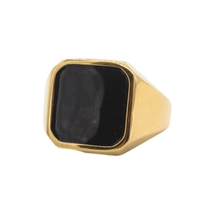 Chevalière classique en acier inoxydable doré avec insert rectangulaire en résine noire