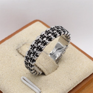 Retro punk style stainless steel skull ring with vintage silver oxidized finish