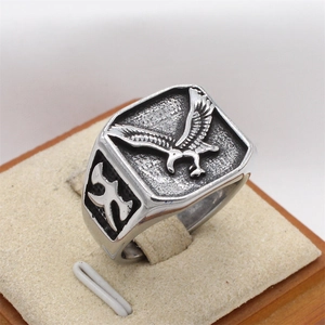 Anello da uomo con aquila in acciaio inossidabile in stile vintage punk retrò