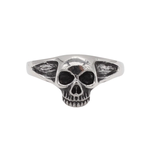 Vintage gothic skull ring with bat wings in retro silver stainless steel finish