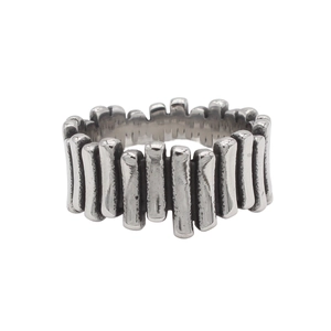 Vintage oxidized titanium steel ring featuring a unique vertical staggered pillar design