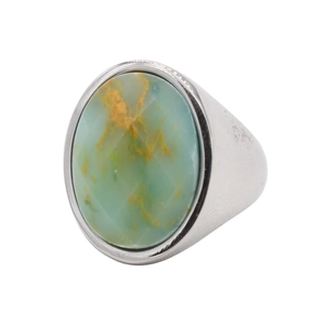 Bague vintage en acier inoxydable avec une grande pierre ovale verte et marbrée jaune