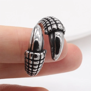 Retro dragon claw open ring in antique silver finish for men, gothic punk style jewelry