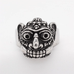 Retro gothic silver gargoyle beast head ring for men made of vintage stainless steel