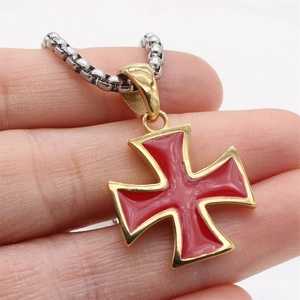 Retro red and gold Templar cross pendant necklace in stainless steel for men