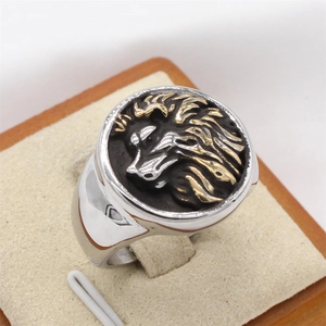 Retro lion head signet ring for men made of durable stainless steel with gold accents