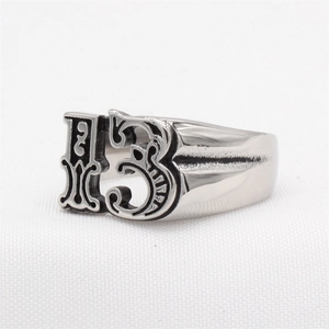 Anello punk retrò da uomo in acciaio inossidabile con numero 13 vintage inciso e lucido