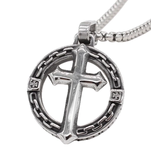 Pendentif Croix en Acier Titane Rétro pour Hommes Style Gothique Punk Vintage Pendentif Croix Cercle Bijoux Sans Chaîne