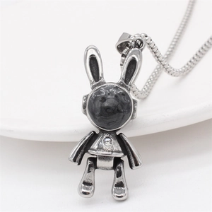 Collier avec pendentif lapin en acier inoxydable rétro, finition argentée vintage et cristal