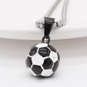Collier pendentif ballon de football noir et blanc pour homme avec chaîne en acier inoxydable