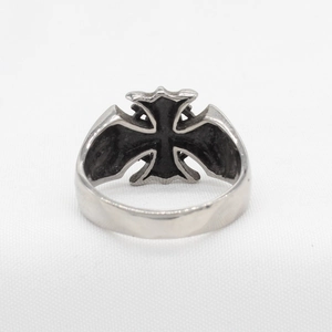 Retro gothic cross and skull wing men's titanium steel ring in vintage silver finish