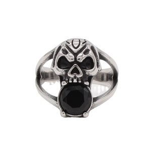 Men Vintage Gothic Skull Ring Titanium Steel Distressed Black Rhinestone Inlaid Punk Rock Biker Jewelry Retro Personality Finger Ring
