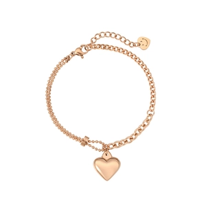 Dettaglio di un bracciale oro rosa con ciondolo a cuore 3D e doppia catena