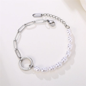 Elegant paperclip chain bracelet with baroque pearls and 18KGP engraving on silver