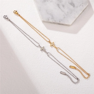 Bracelet chaîne à billes élégant avec pendentif croix en nacre doré et argenté