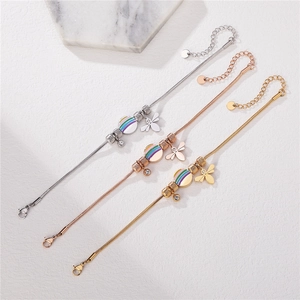 Lot de 3 bracelets libellule en acier titane argenté, doré et or rose avec breloques