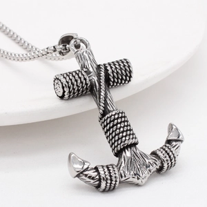 Vintage anchor pendant necklace for men with nautical rope details and wood grain finish