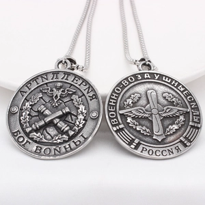 Vintage Titanium Steel Russian Military Pendant For Men Antique Silver Round Relief Double-Headed Eagle Winged Propeller Pendant Jewelry
