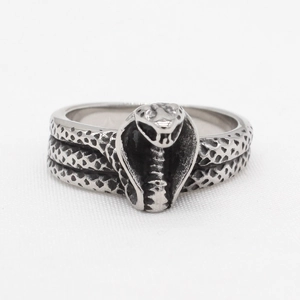 Retro stainless steel cobra snake ring with vintage oxidized finish and scale textures