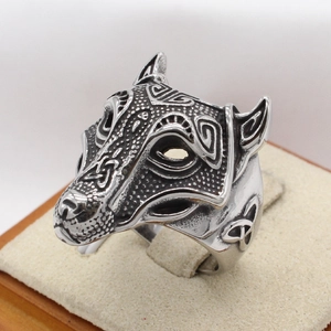 Retro stainless steel viking wolf head ring with celtic knot patterns for men