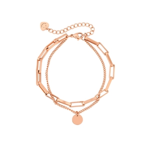 Detail von roségoldenen zweilagigen Stahlarmband mit Gliederkette und Smiley-Herz-Anhänger
