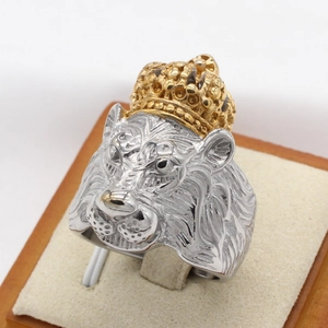 Bague tête de lion rétro avec couronne dorée en acier inoxydable pour homme vintage