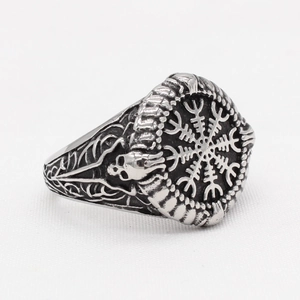 Vintage silver Viking Vegvisir ring for men featuring skull and vine carvings on the sides
