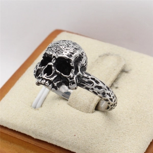 Retro punk skull ring for men in oxidized stainless steel with vintage textured finish