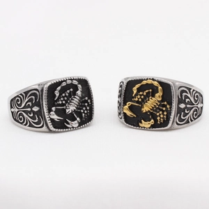 Retro stainless steel scorpion signet ring for men with vintage engraved patterns