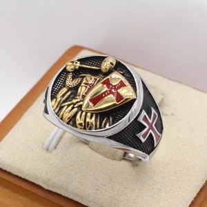 Vintage knight shield signet ring for men in stainless steel with crusader cross detail