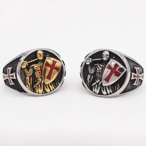 Men's vintage crusader shield ring in stainless steel with cross emblem engraving