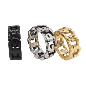 Dreiteiliges Set Gliederkettenringe in Mattschwarz, Silber und Gold aus Edelstahl