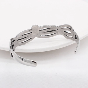Retro stainless steel cuff bracelet with vintage silver hollow woven texture for men