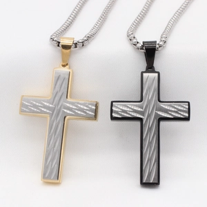 Pendentif Croix en Acier Titane Vintage pour Hommes Texture Brossée Bicolore Bijoux Religieux Pendentif Seul Sans Chaîne