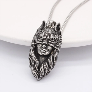 Pendentif punk vintage loup-garou en acier oxydé avec collier à chaîne serpent épaisse