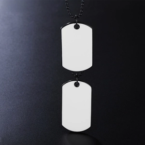 Minimalistische Hip-Hop-Doppelanhänger-Halskette mit schwarzer Perlenkette und Dog Tags