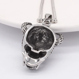 Retro gothic skull pendant necklace with devil horns in antique silver finish for men