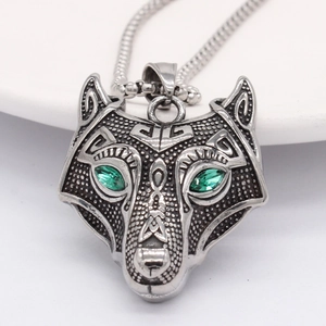 Vintage stainless steel wolf head pendant necklace with green eyes on a square pearl chain