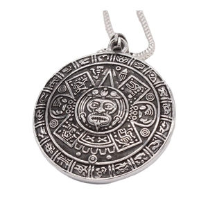 Vintage Aztec Sun Stone Compass Pendant Necklace For Men Titanium Steel Round Medallion Relief Tribal Ethic Jewelry Gift