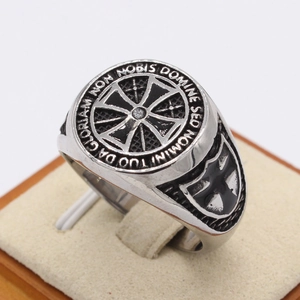 Anello sigillo Templare retrò in acciaio argento con croce e motto latino inciso