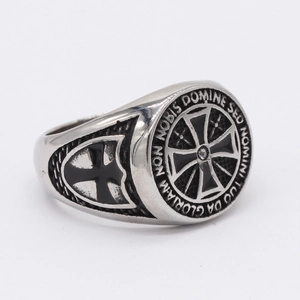 Anello retrò da uomo in acciaio inossidabile con croce e motto latino