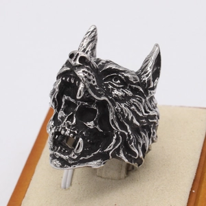 Vintage silver wolf head and skull ring for men in gothic stainless steel style