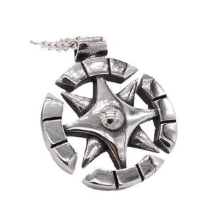 Pendentif Boussole Étoile Vintage Collier en Acier Titane Style Industriel Punk Bijoux pour Hommes Femmes Quotidien