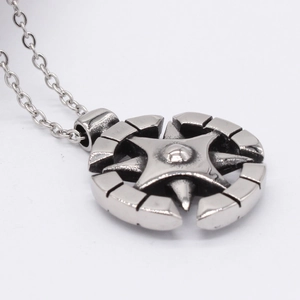 Collier avec pendentif boussole rétro pour homme en acier inoxydable style vintage