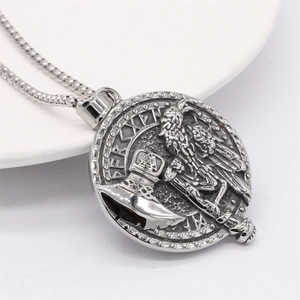 Collier avec pendentif hache et corbeau Viking vintage en acier inoxydable pour homme