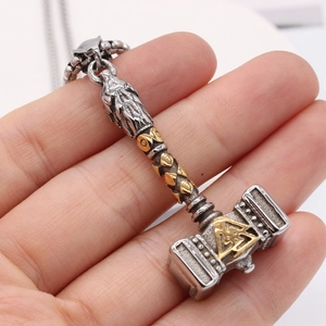 Collier pendentif Marteau de Thor Mjölnir vintage avec gravures vikings et symbole Valknut