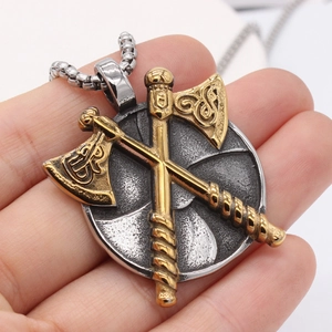 Collier pendentif hache double et bouclier viking vintage en or et argent