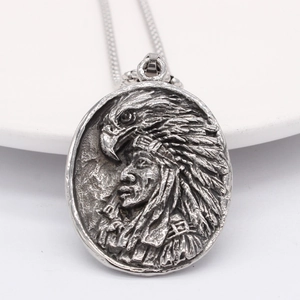 Collier avec pendentif vintage aigle et chef indien en argent rétro pour homme