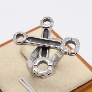 Vintage industrial style piston rod ring in silver stainless steel for men's fashion